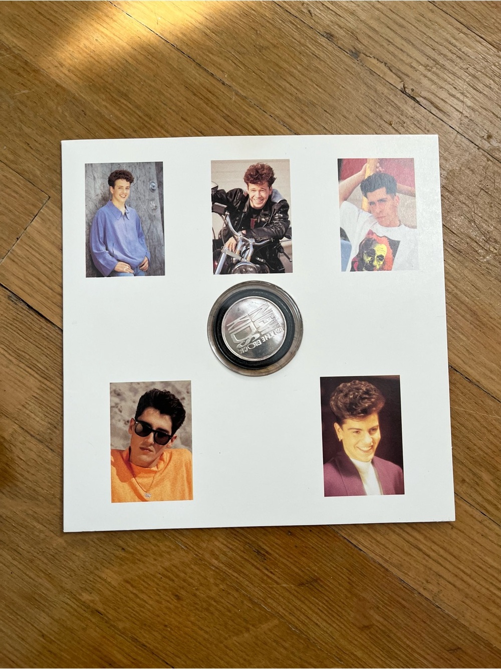 1990 New Kids On The Block collectors coin - Picture 6 of 7